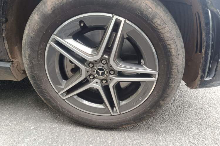 Used Mercedes-Benz GLE 2021 GLE 450 4MATIC AMG Line Right Front Wheel Hub