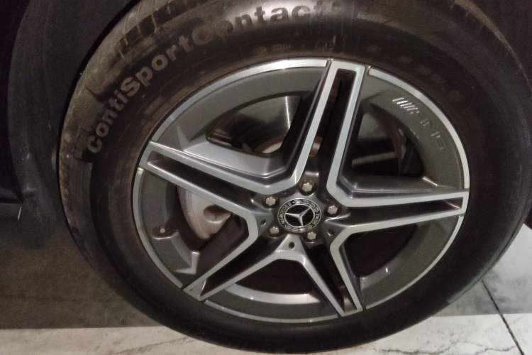 Used Mercedes-Benz GLE 2021 GLE 450 4MATIC Stylish Model Right Front Wheel Hub