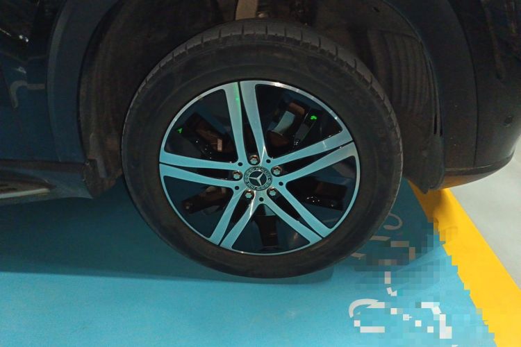 Used Mercedes-Benz GLE 2021 GLE 350 4MATIC Dynamic Edition Right Front Wheel Hub