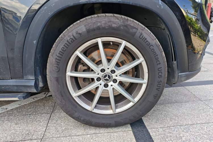 Used Mercedes-Benz GLE 2021 GLE 350 4MATIC Dynamic Edition Right Front Wheel Hub