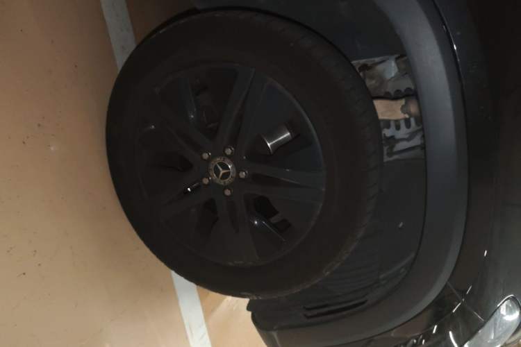 Used Mercedes-Benz GLE 2021 GLE 350 4MATIC Dynamic Edition Right Front Wheel Hub