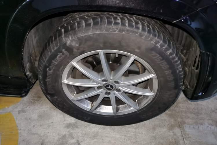 Used Mercedes-Benz GLE 2021 GLE 350 4MATIC Stylish Model Right Front Wheel Hub