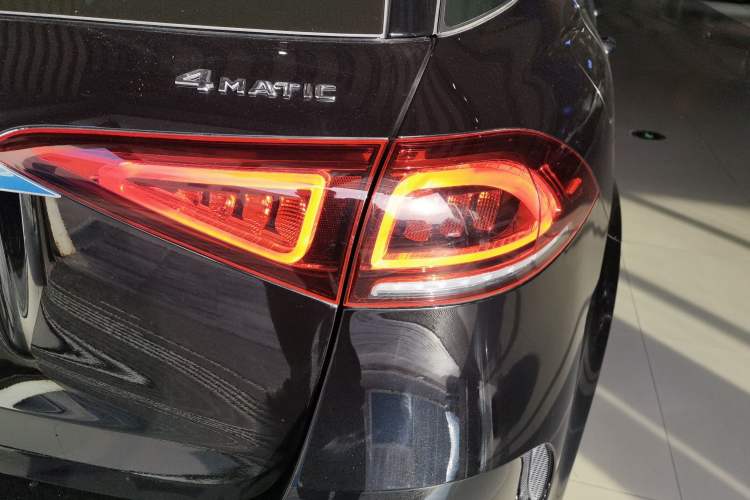 Used Mercedes-Benz GLE 2021 GLE 350 4MATIC Stylish Model Right Rear Taillight