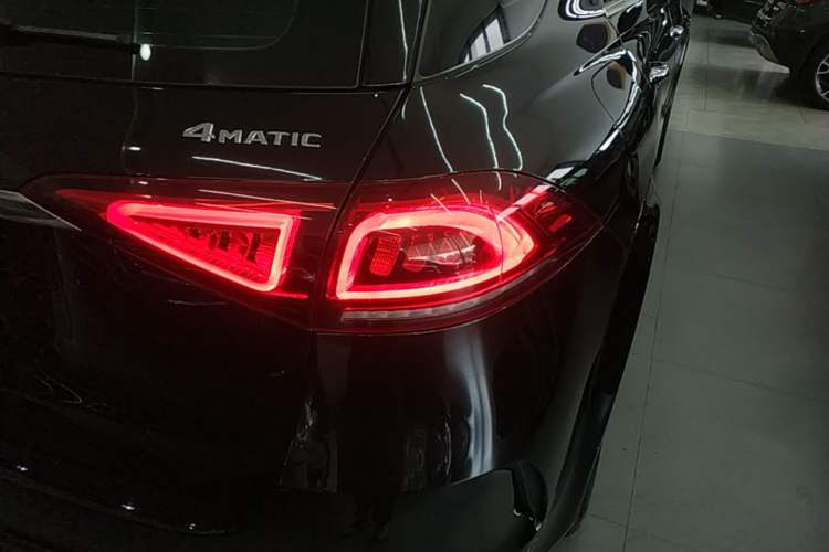 Used Mercedes-Benz GLE 2021 GLE 350 4MATIC Stylish Model Right Rear Taillight