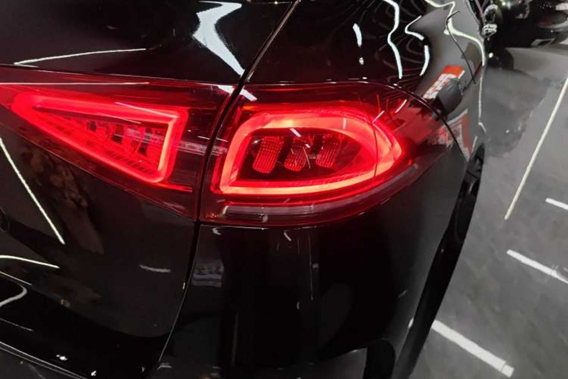 Used Mercedes-Benz GLE 2021 GLE 350 4MATIC Stylish Model Right Rear Taillight