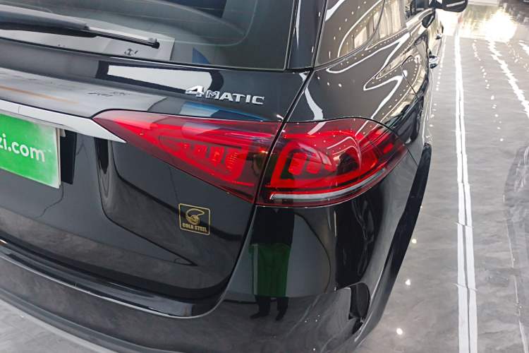 Used Mercedes-Benz GLE 2021 GLE 350 4MATIC Stylish Model Right Rear Taillight