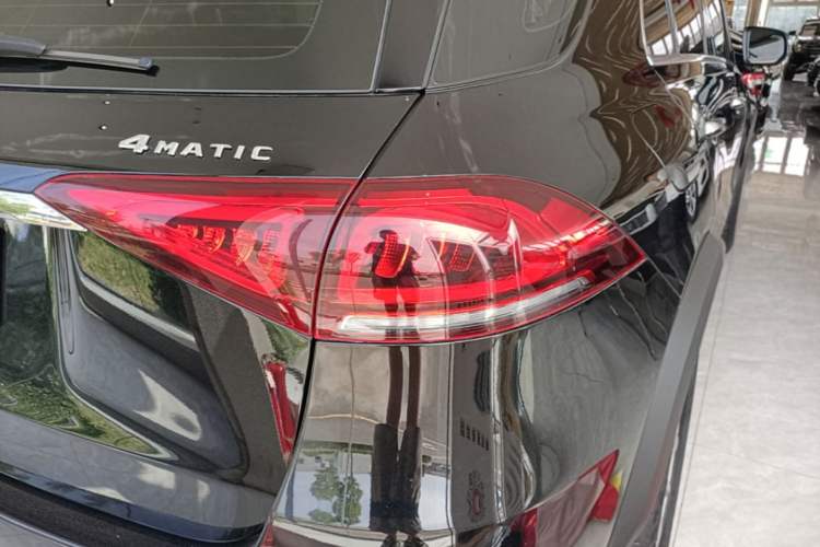 Used Mercedes-Benz GLE 2021 GLE 350 4MATIC Dynamic Edition Right Rear Taillight