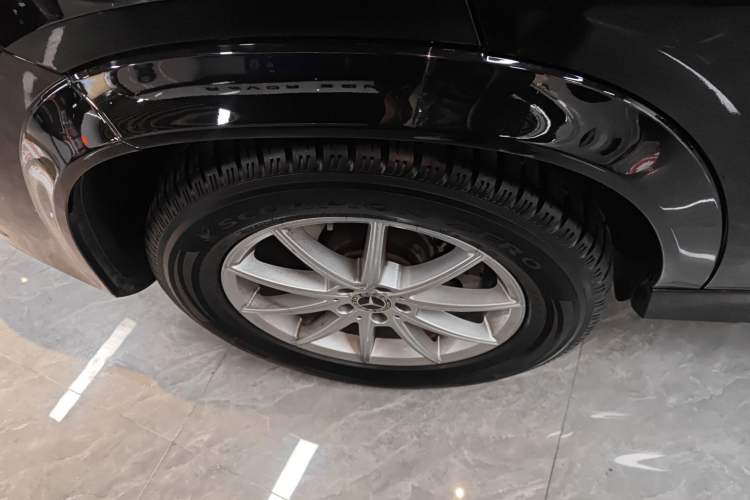Used Mercedes-Benz GLE 2021 GLE 350 4MATIC Stylish Model Right Rear Wheel Hub