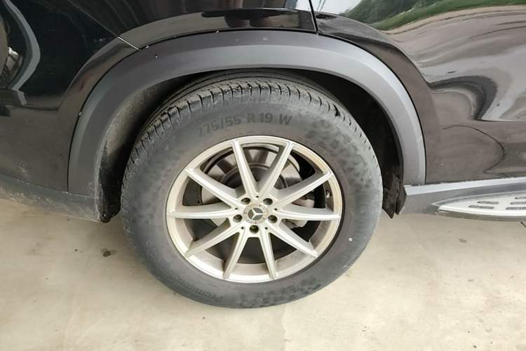 Used Mercedes-Benz GLE 2021 GLE 350 4MATIC Dynamic Edition Right Rear Wheel Hub