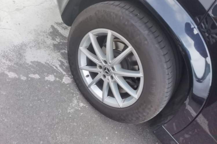 Used Mercedes-Benz GLE 2021 GLE 350 4MATIC Stylish Model Right Rear Wheel Hub