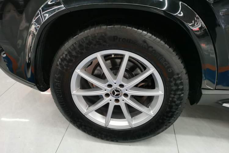 Used Mercedes-Benz GLE 2021 GLE 350 4MATIC Stylish Model Right Rear Wheel Hub