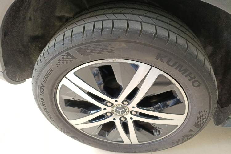 Used Mercedes-Benz GLE 2021 GLE 350 4MATIC Dynamic Edition Right Rear Wheel Hub