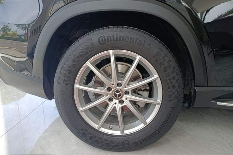 Used Mercedes-Benz GLE 2021 GLE 350 4MATIC Dynamic Edition Right Rear Wheel Hub
