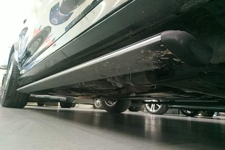 Used Mercedes-Benz GLE 2021 GLE 350 4MATIC Stylish Model Right Side Sill
