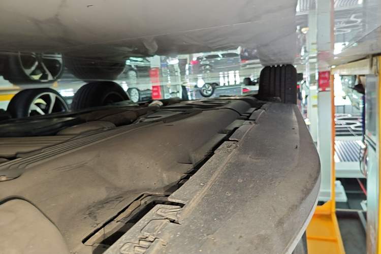 Used Mercedes-Benz GLE 2021 GLE 450 4MATIC AMG Line Right Side Sill