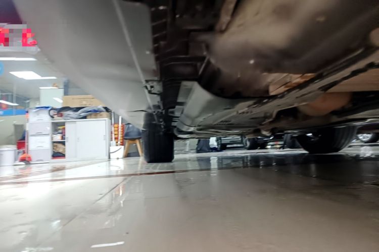 Used Mercedes-Benz GLE 2021 GLE 350 4MATIC Luxury Model Right Side Sill