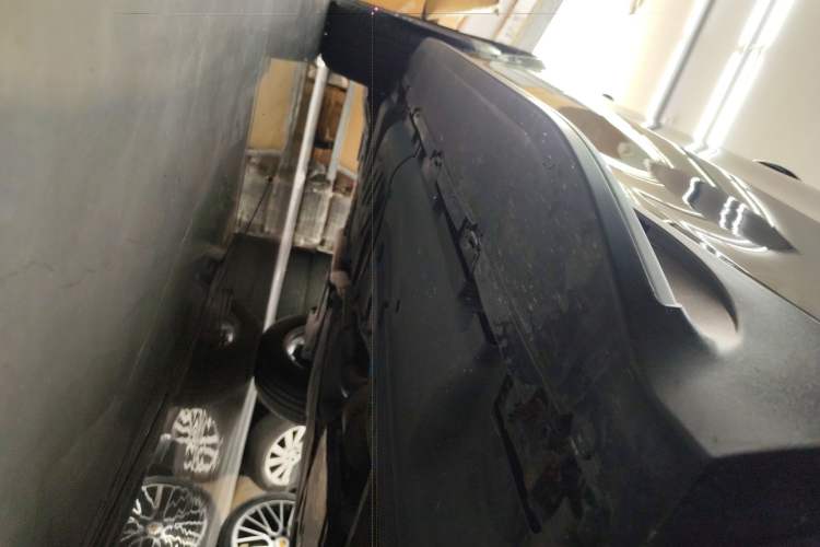 Used Mercedes-Benz GLE 2021 GLE 350 4MATIC Stylish Model Right Side Sill