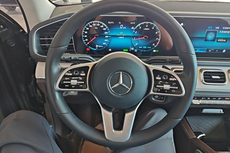 Used Mercedes-Benz GLE 2021 GLE 450 4MATIC Stylish Model Steering Wheel