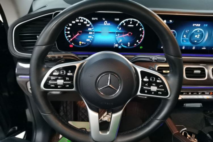 Used Mercedes-Benz GLE 2021 GLE 350 4MATIC Stylish Model Steering Wheel
