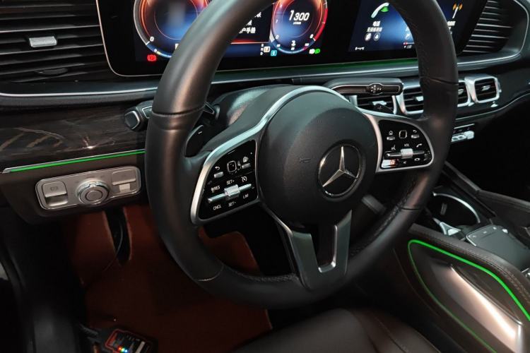 Used Mercedes-Benz GLE 2021 GLE 350 4MATIC Stylish Model Steering Wheel