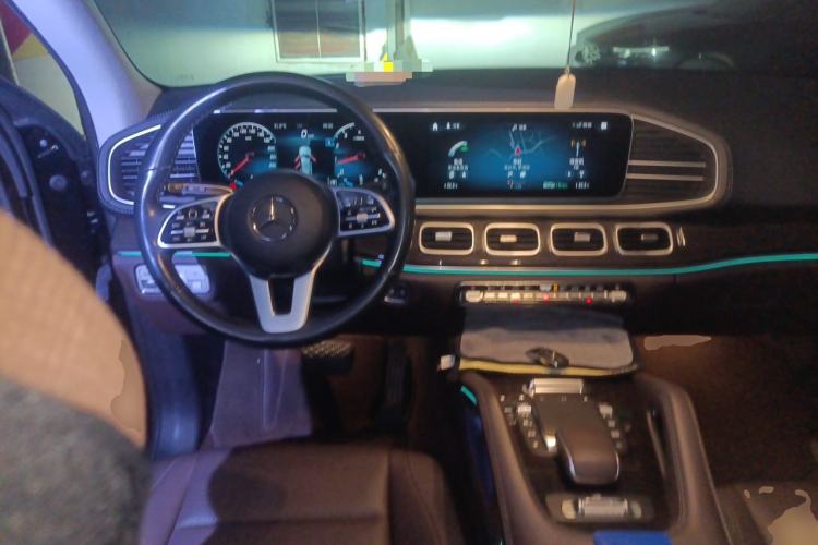Used Mercedes-Benz GLE 2021 GLE 350 4MATIC Stylish Model Steering Wheel