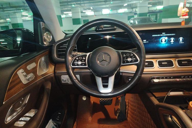 Used Mercedes-Benz GLE 2021 GLE 350 4MATIC Luxury Model Steering Wheel