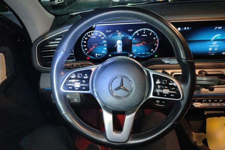 Used Mercedes-Benz GLE 2021 GLE 450 4MATIC Stylish Model Steering Wheel