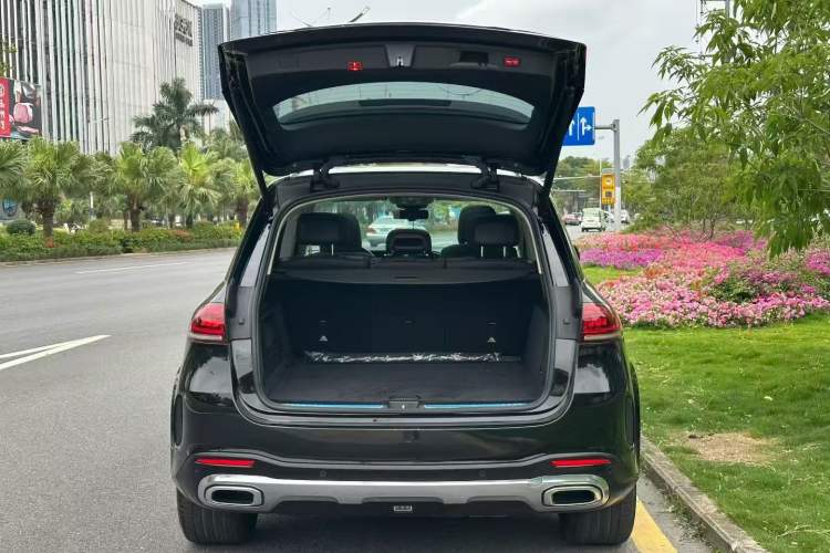 Used Mercedes-Benz GLE 2021 GLE 450 4MATIC AMG Line Trunk