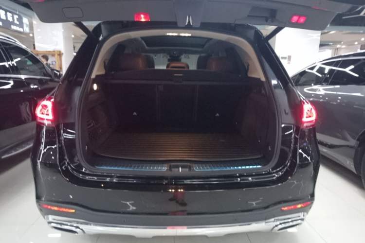 Used Mercedes-Benz GLE 2021 GLE 350 4MATIC Stylish Model Trunk