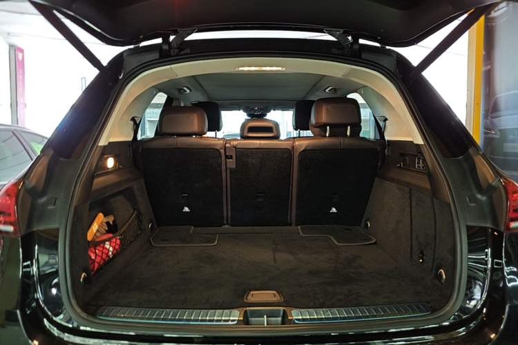 Used Mercedes-Benz GLE 2021 GLE 450 4MATIC AMG Line Trunk