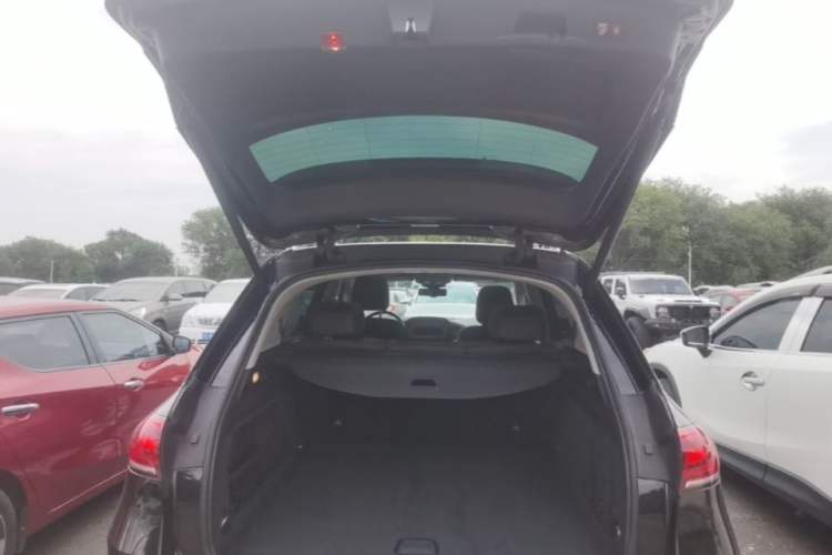 Used Mercedes-Benz GLE 2021 GLE 350 4MATIC Stylish Model Trunk