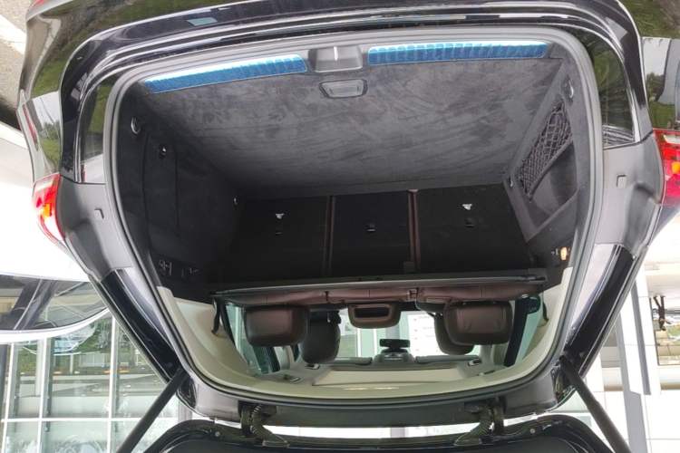 Used Mercedes-Benz GLE 2021 GLE 350 4MATIC Stylish Model Trunk