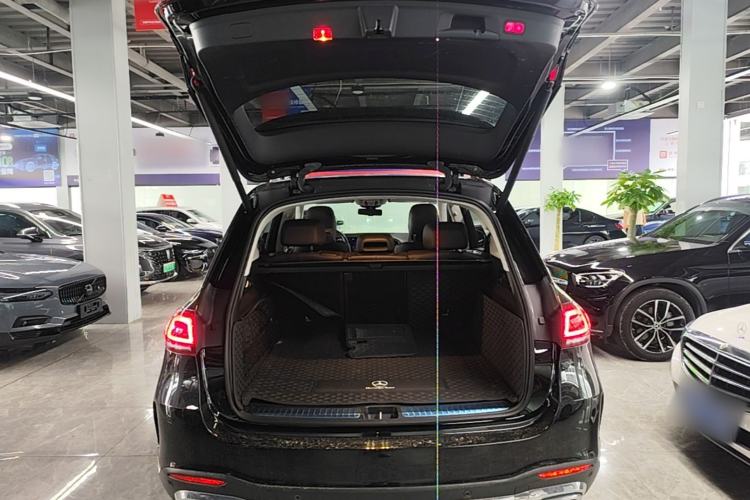 Used Mercedes-Benz GLE 2021 GLE 350 4MATIC Stylish Model Trunk
