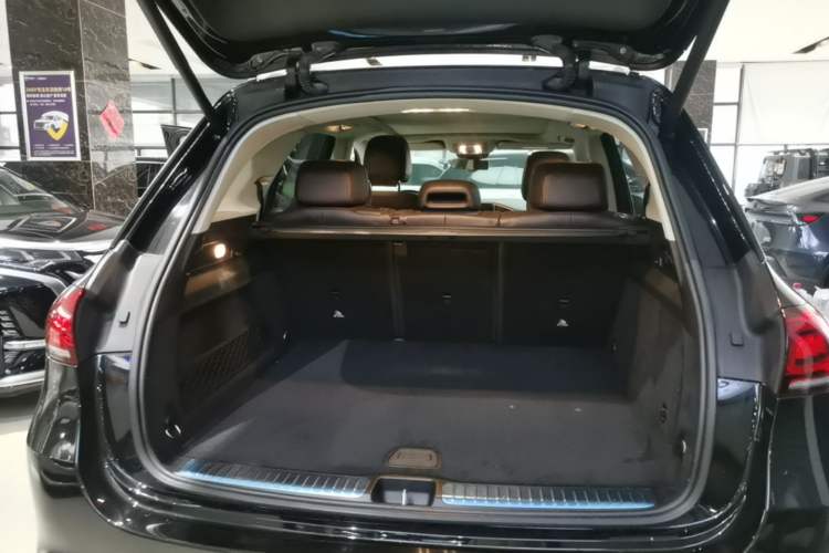 Used Mercedes-Benz GLE 2021 GLE 350 4MATIC Stylish Model Trunk