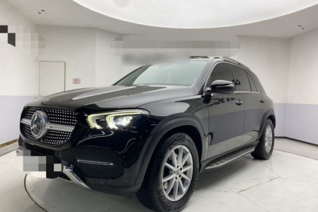 Ojetý Mercedes-Benz GLE 2021 GLE 350 4MATIC Dynamic Edition