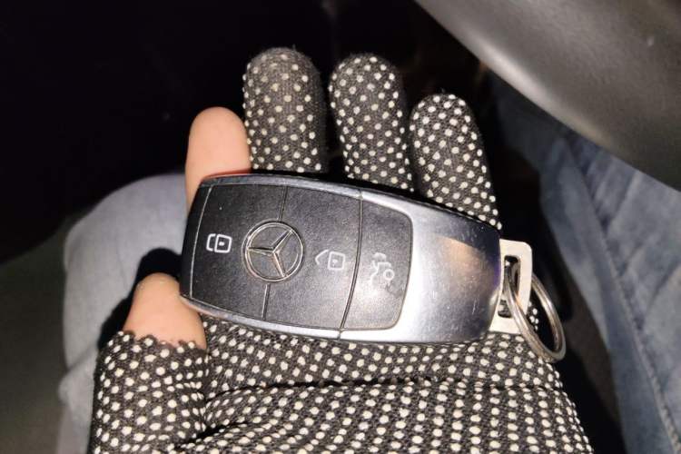 Used Mercedes-Benz GLE 2021 GLE 350 4MATIC Luxury Model Vehicle Key