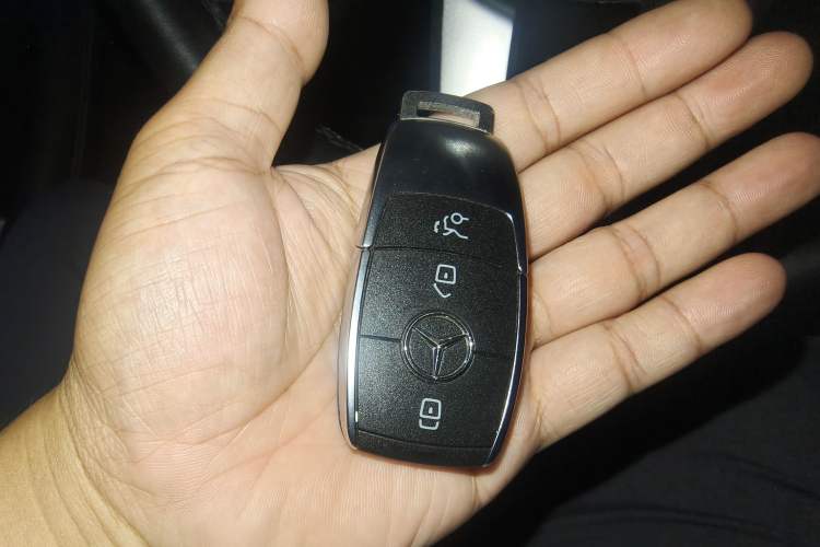 Used Mercedes-Benz GLE 2021 GLE 450 4MATIC Luxury Model Vehicle Key