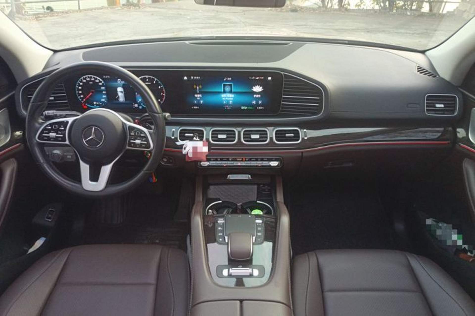 Used Mercedes-Benz GLE 2021 GLE 350 4MATIC Stylish Model Center Console