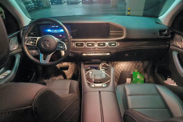 Used Mercedes-Benz GLE 2021 GLE 350 4MATIC Stylish Model Center Console