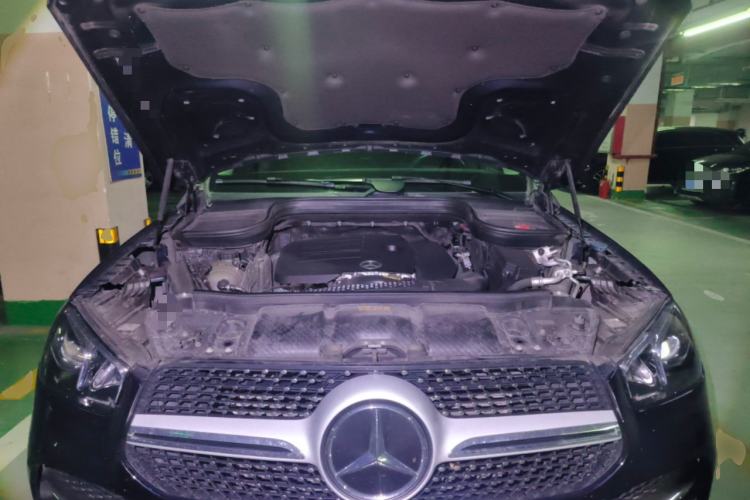Used Mercedes-Benz GLE 2021 GLE 350 4MATIC Stylish Model Engine Bay