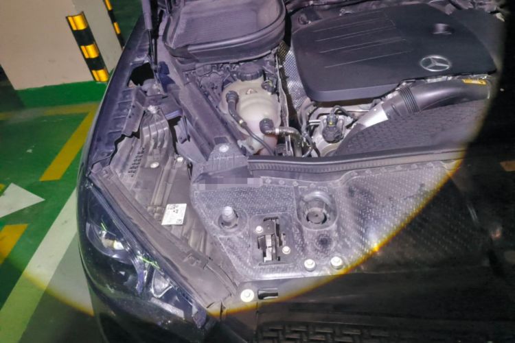 Used Mercedes-Benz GLE 2021 GLE 350 4MATIC Stylish Model Engine Bay Right