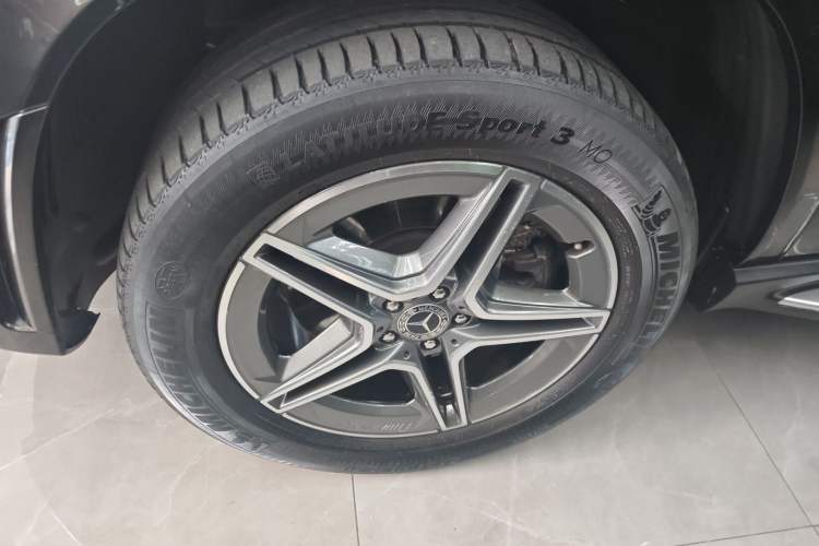 Used Mercedes-Benz GLE 2021 GLE 450 4MATIC Luxury Model Left Front Wheel Hub