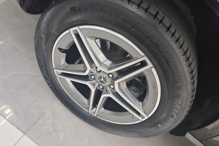 Used Mercedes-Benz GLE 2021 GLE 450 4MATIC Luxury Model Right Rear Wheel Hub