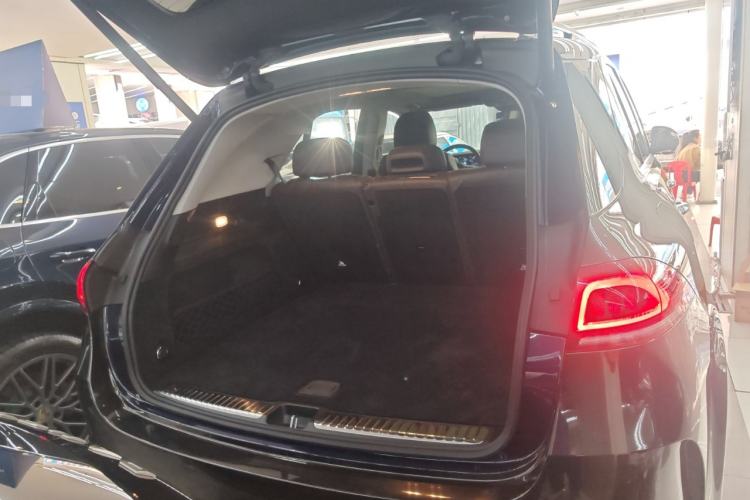 Used Mercedes-Benz GLE 2021 GLE 450 4MATIC Luxury Model Trunk