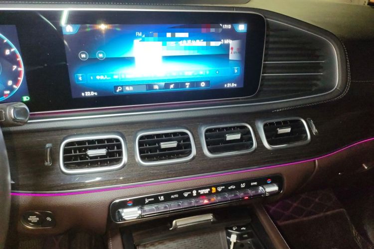 Used Mercedes-Benz GLE 2021 GLE 350 4MATIC Stylish Model Audio And AC Panel