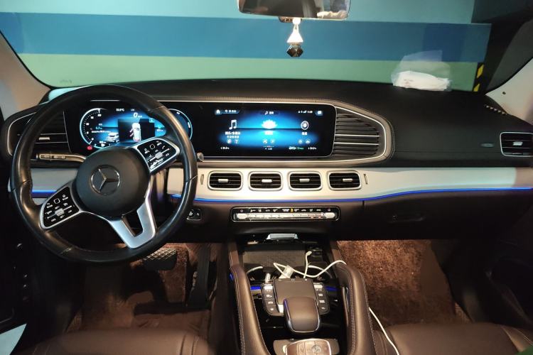 Used Mercedes-Benz GLE 2021 GLE 450 4MATIC Stylish Model Center Console