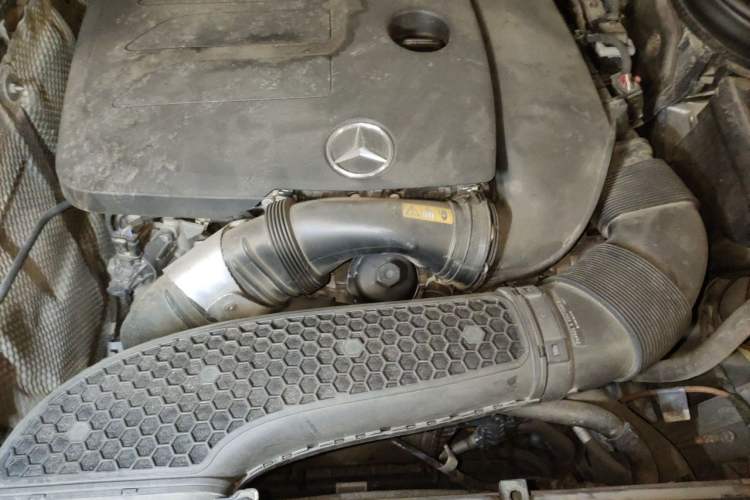 Used Mercedes-Benz GLE 2021 GLE 350 4MATIC Stylish Model Engine Bay