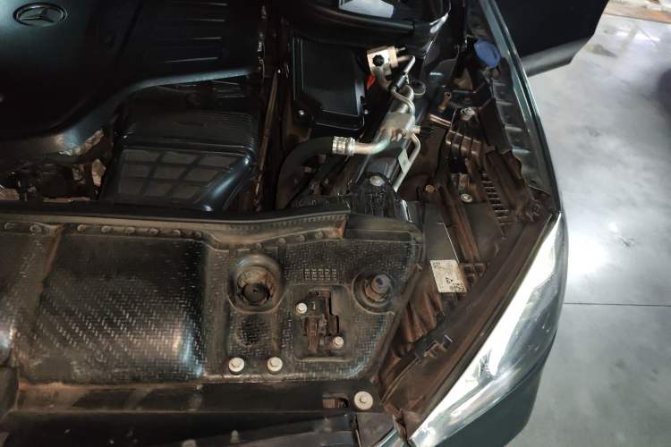 Used Mercedes-Benz GLE 2021 GLE 450 4MATIC Stylish Model Engine Bay Left