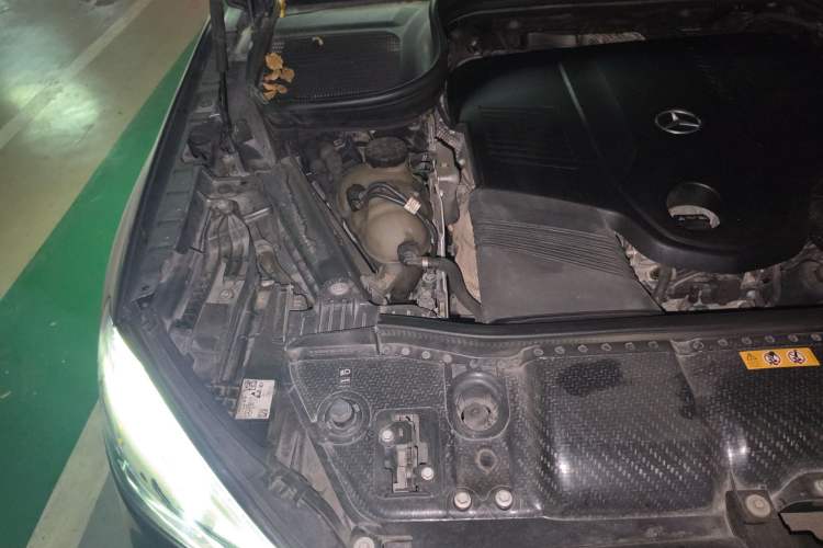 Used Mercedes-Benz GLE 2021 GLE 450 4MATIC Luxury Model Engine Bay Right