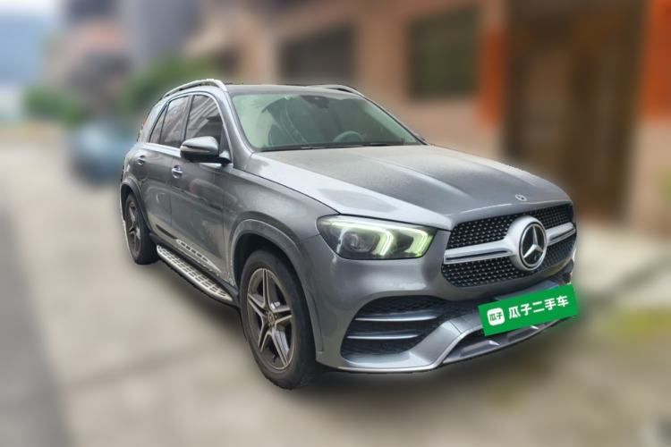 Used Mercedes-Benz GLE 2021 GLE 450 4MATIC Stylish Model Front Right 45 Deg